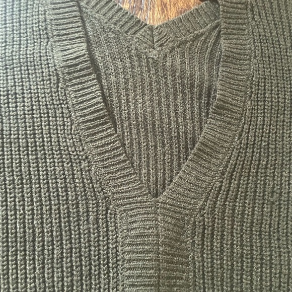 Forever 21 Knit Sweater - Picture 7 of 8